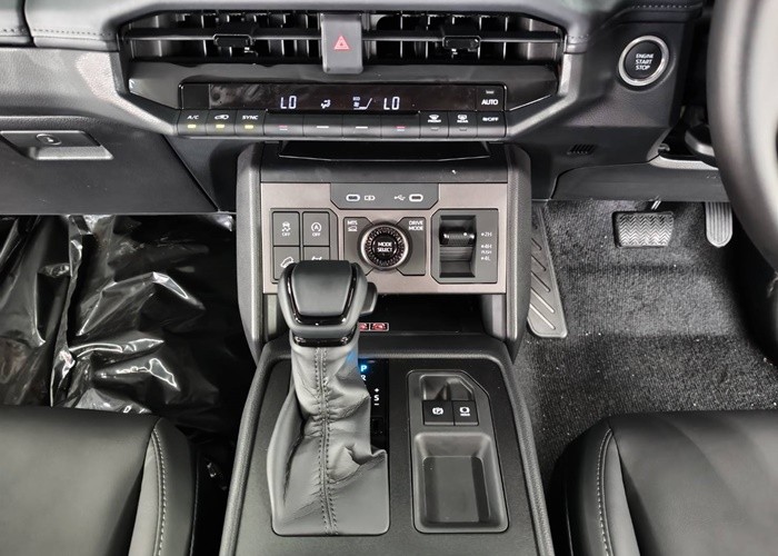 Used 5
                    TOYOTA
                     for Sale Image