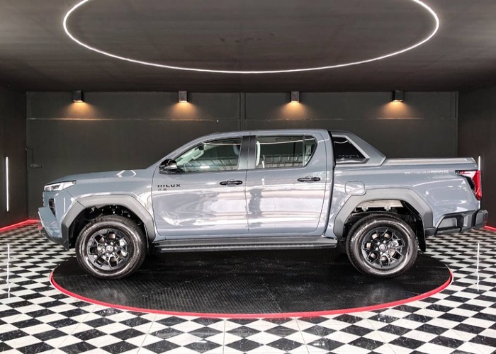 Used 5
                    TOYOTA
                     for Sale Image