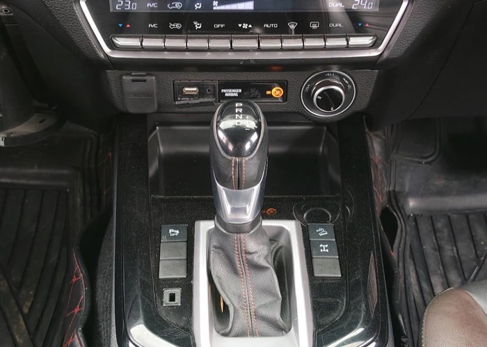 Used 8
                    ISUZU
                     for Sale Image