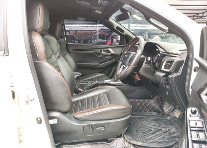 Used 8
                    ISUZU
                     for Sale Image