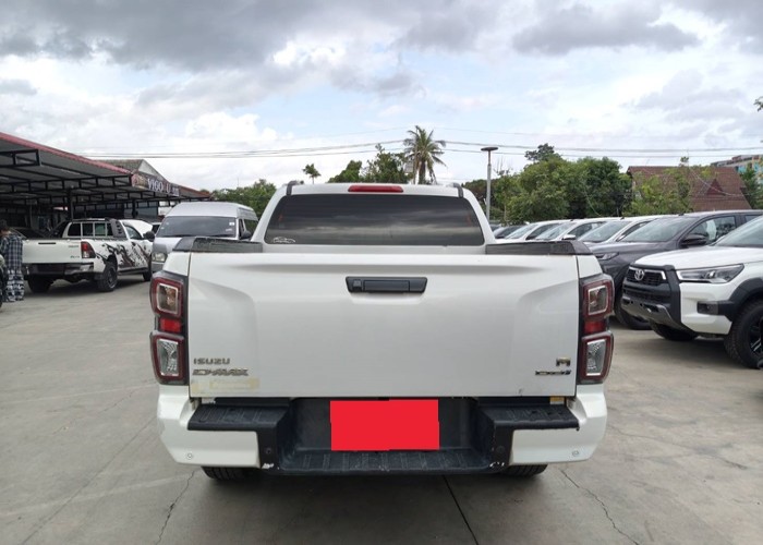 Used 8
                    ISUZU
                     for Sale Image