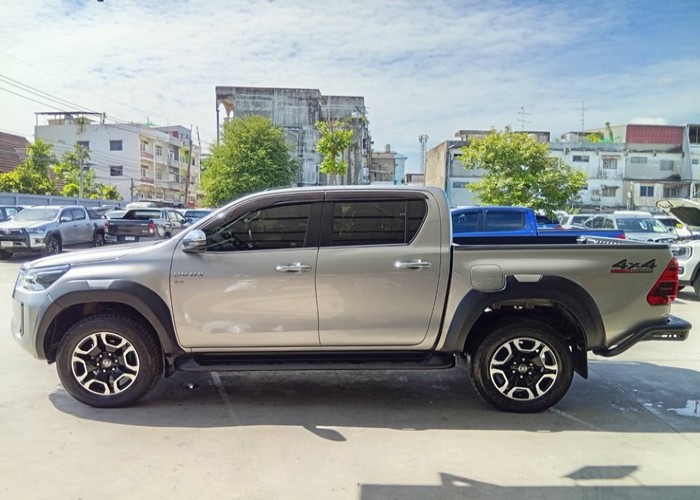 Used 10
                    TOYOTA
                     for Sale Image