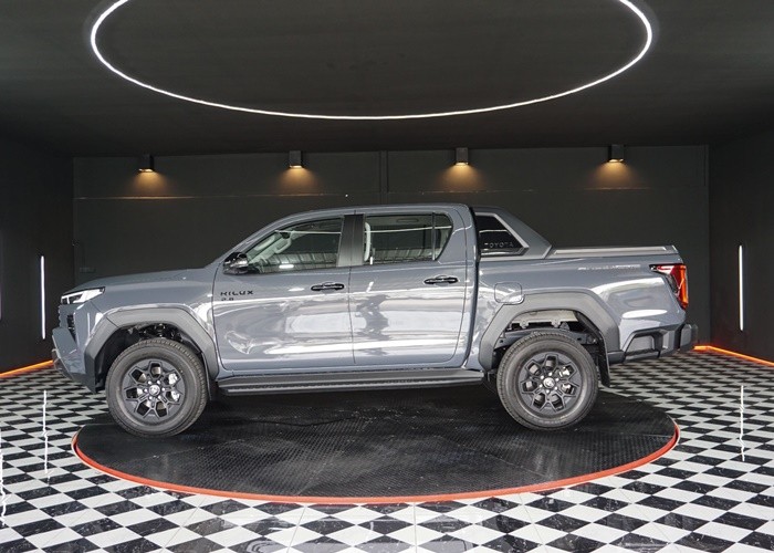 Used 5
                    TOYOTA
                     for Sale Image
