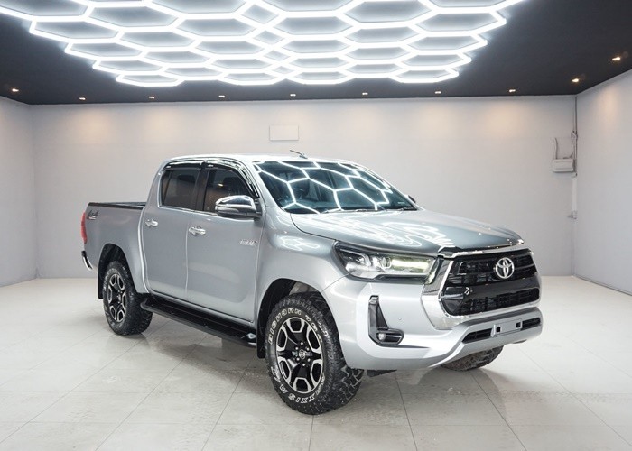 Used 6
                    TOYOTA
                     for Sale Image