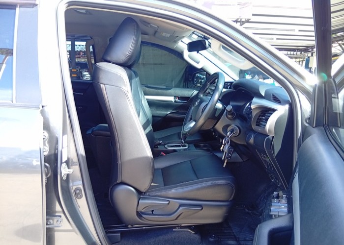 Used 5
                    TOYOTA
                     for Sale Image