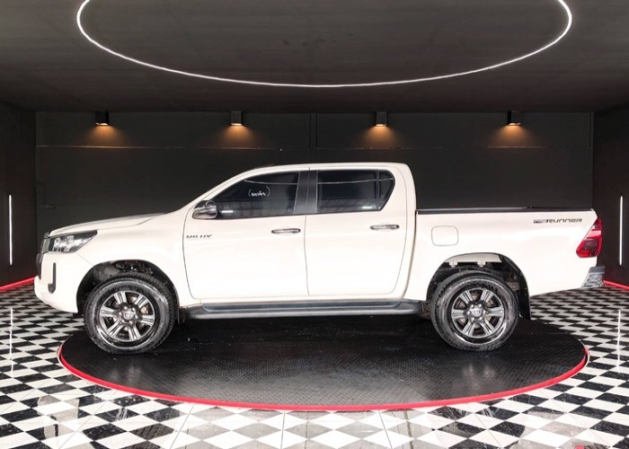 Used 5
                    TOYOTA
                     for Sale Image