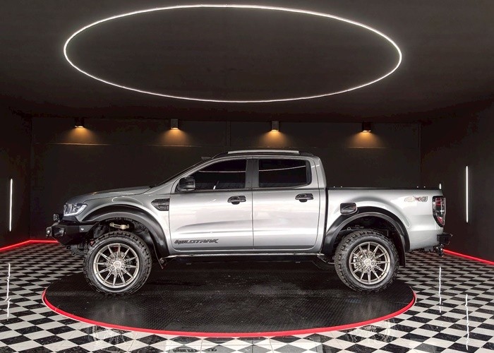 Used 8
                    FORD
                     for Sale Image
