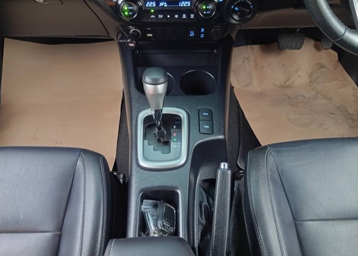 Used 9
                    TOYOTA
                     for Sale Image