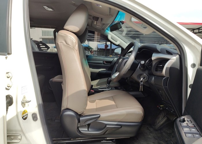 Used 5
                    TOYOTA
                     for Sale Image