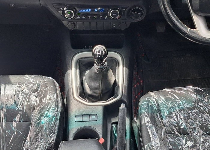 Used 5
                    TOYOTA
                     for Sale Image