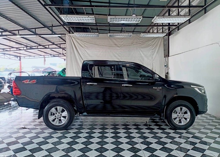 Used 5
                    TOYOTA
                     for Sale Image