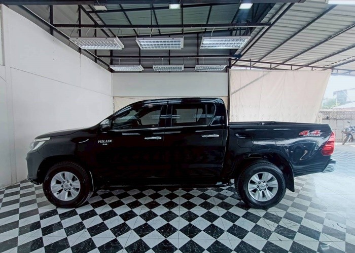 Used 5
                    TOYOTA
                     for Sale Image