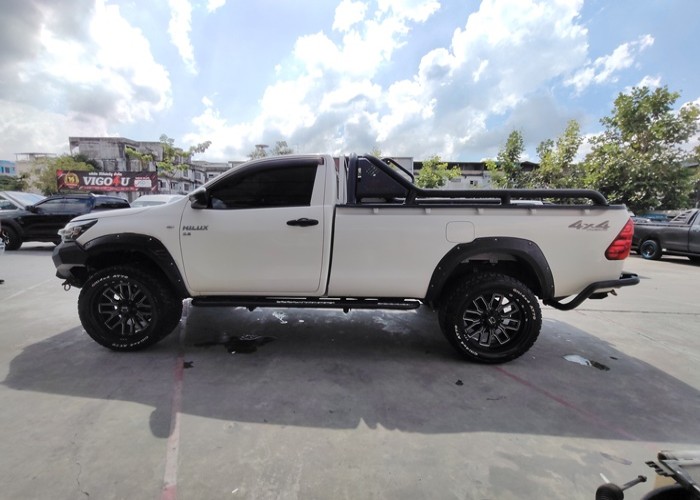 Used 12
                    TOYOTA
                     for Sale Image