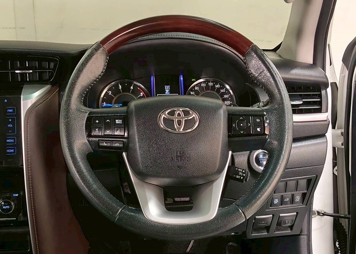 Used 9
                    TOYOTA
                     for Sale Image