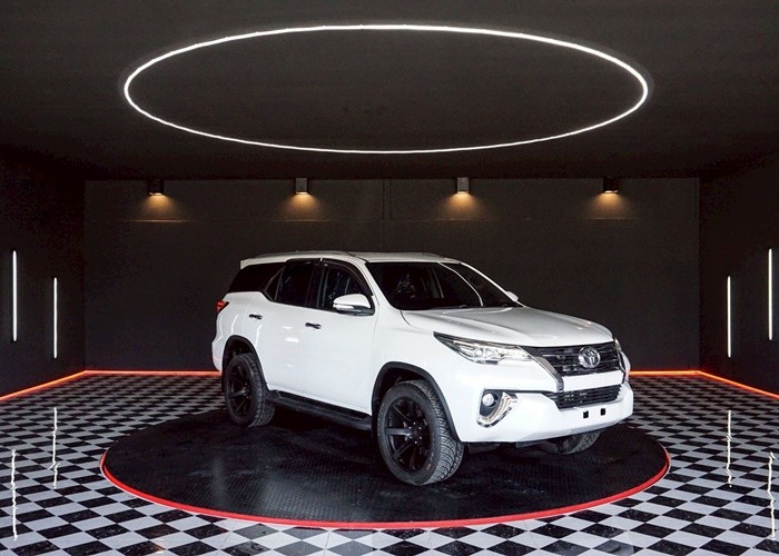 Used 9
                    TOYOTA
                     for Sale Image