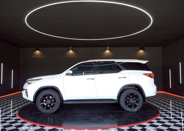 Used 9
                    TOYOTA
                     for Sale Image