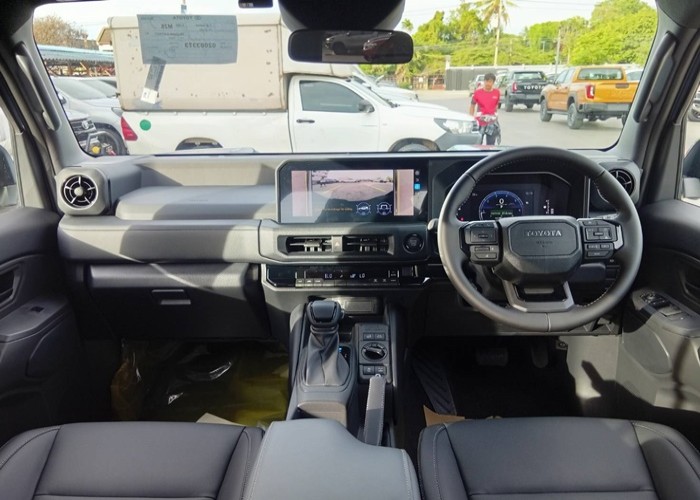 Used 5
                    TOYOTA
                     for Sale Image