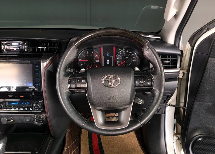 Used 4
                    TOYOTA
                     for Sale Image