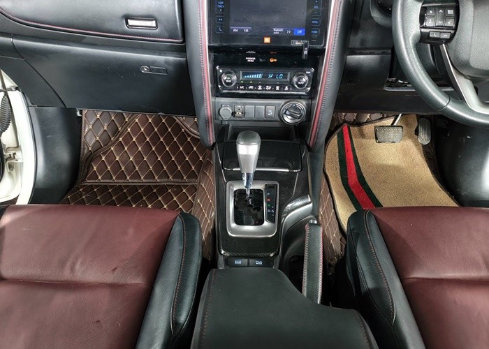 Used 4
                    TOYOTA
                     for Sale Image