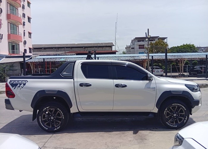 Used 10
                    TOYOTA
                     for Sale Image