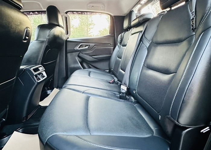 Used 8
                    ISUZU
                     for Sale Image