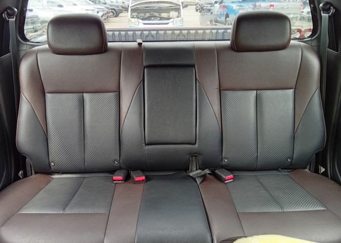 Used 1
                    ISUZU
                     for Sale Image