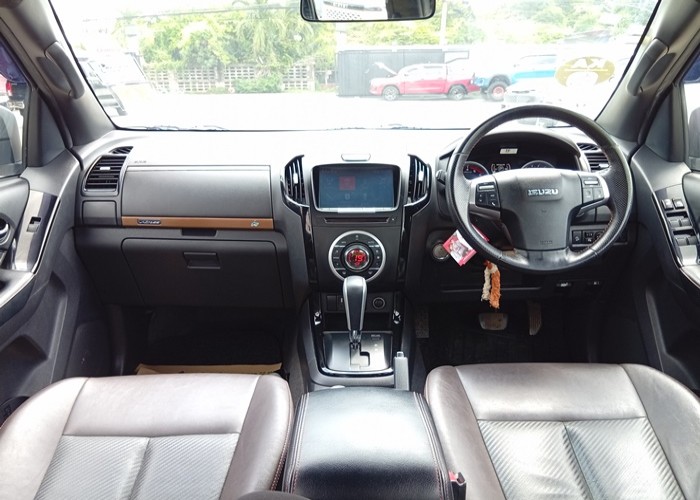 Used 1
                    ISUZU
                     for Sale Image