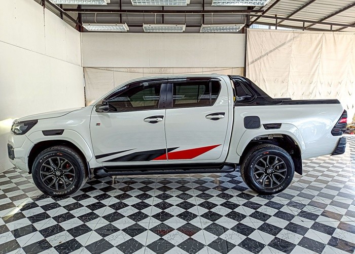 Used 9
                    TOYOTA
                     for Sale Image