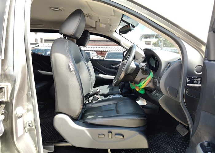 Used 1
                    NISSAN
                     for Sale Image