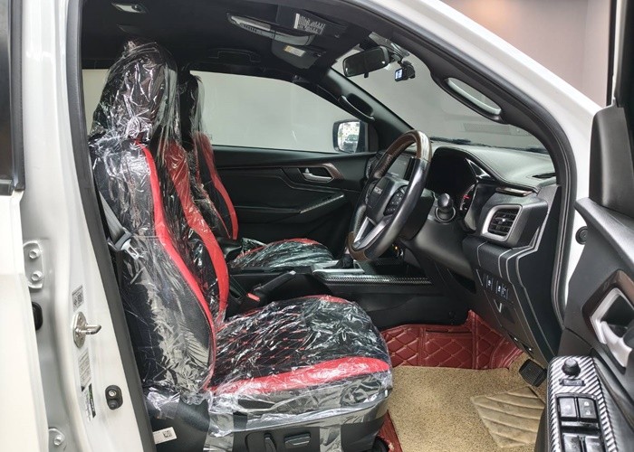 Used 1
                    ISUZU
                     for Sale Image