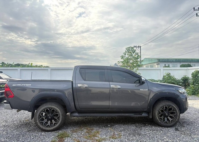 Used 11
                    TOYOTA
                     for Sale Image