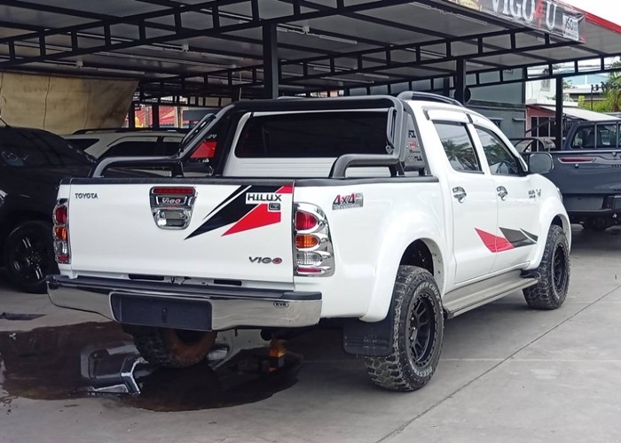 Used 12
                    TOYOTA
                     for Sale Image