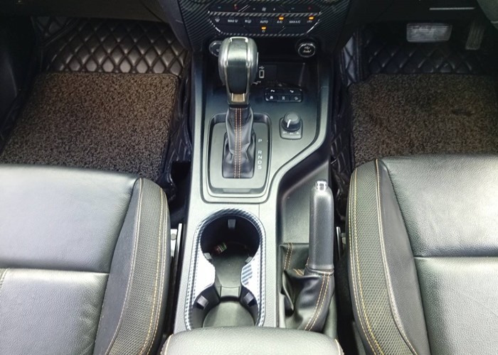 Used 6
                    FORD
                     for Sale Image