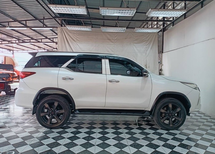 Used 11
                    TOYOTA
                     for Sale Image