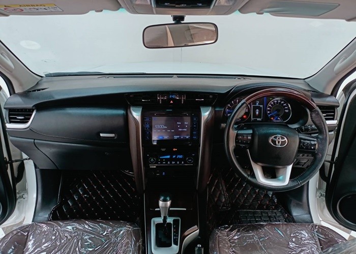 Used 11
                    TOYOTA
                     for Sale Image