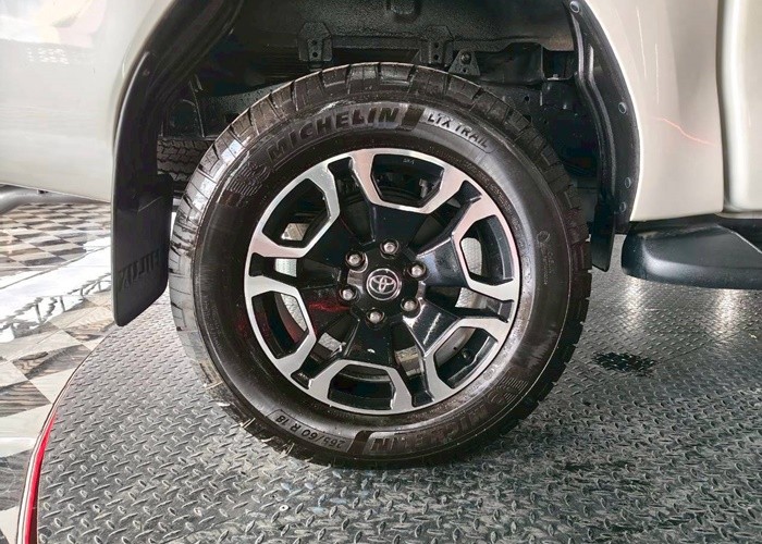 Used 12
                    TOYOTA
                     for Sale Image