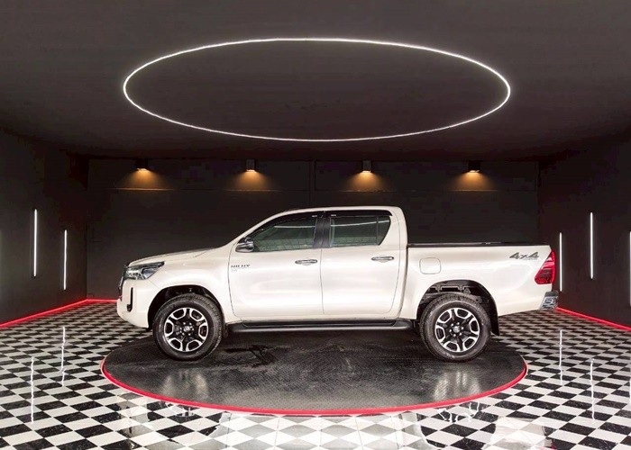 Used 12
                    TOYOTA
                     for Sale Image