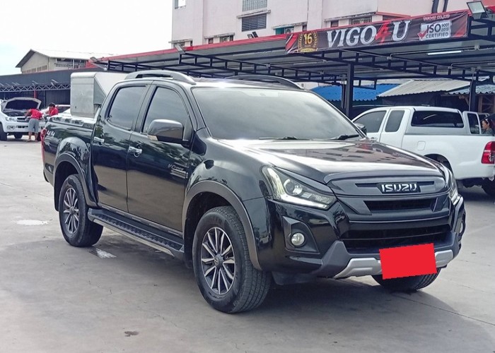 Used 9
                    ISUZU
                     for Sale Image