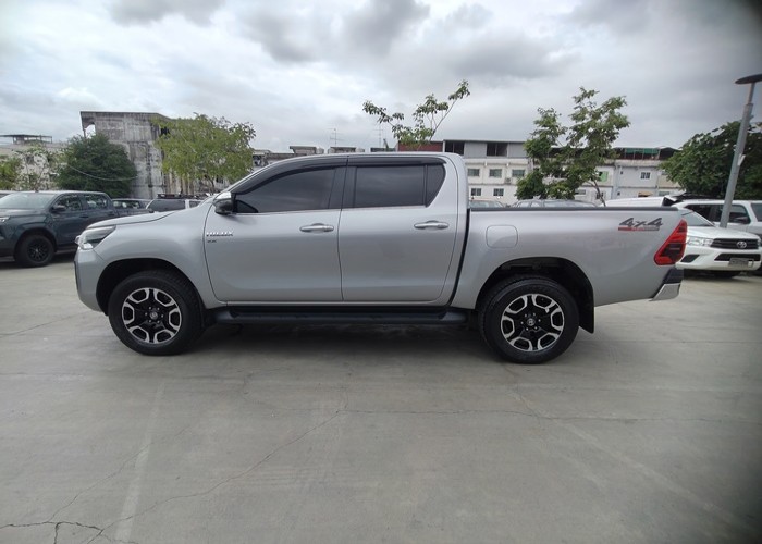 Used 5
                    TOYOTA
                     for Sale Image