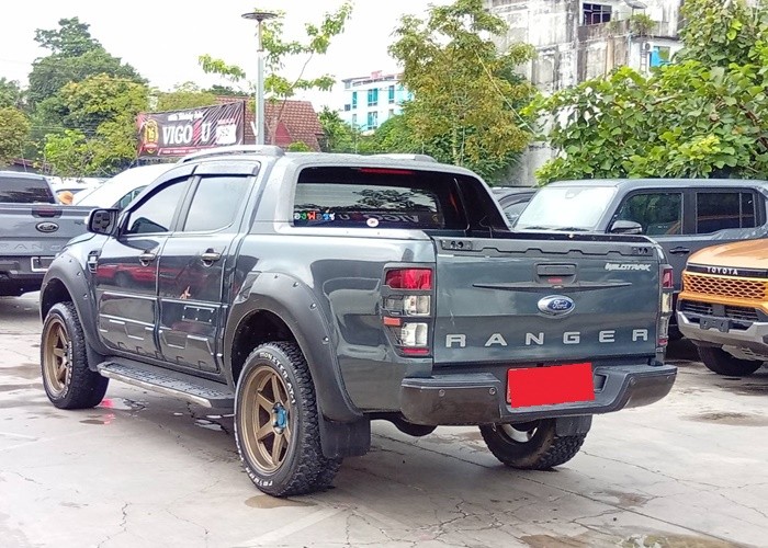 Used 8
                    FORD
                     for Sale Image