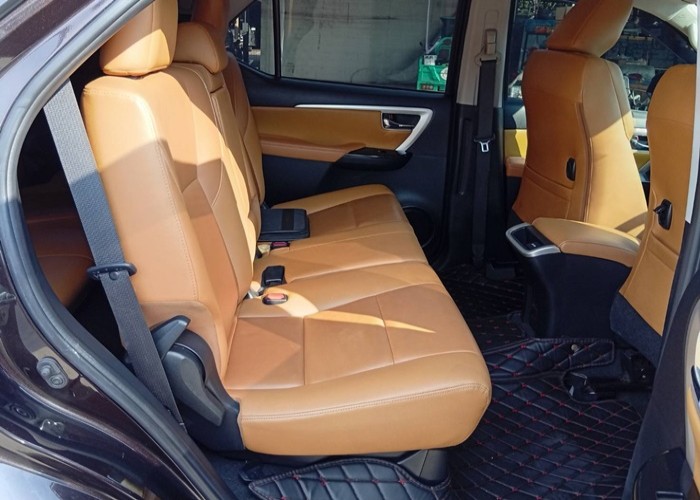 Used 7
                    TOYOTA
                     for Sale Image