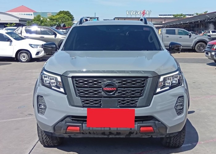 Used 8
                    NISSAN
                     for Sale Image
