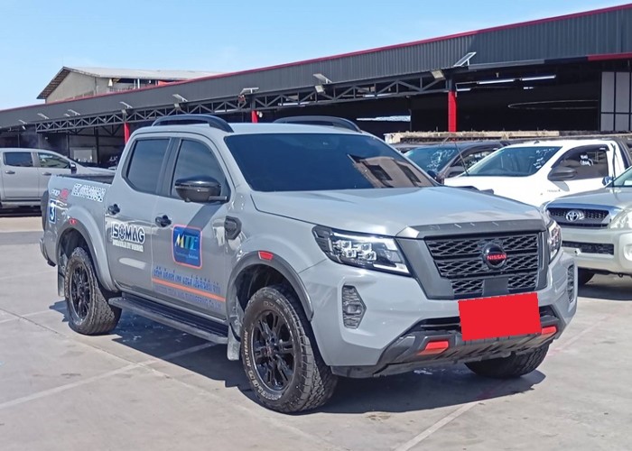 Used 8
                    NISSAN
                     for Sale Image