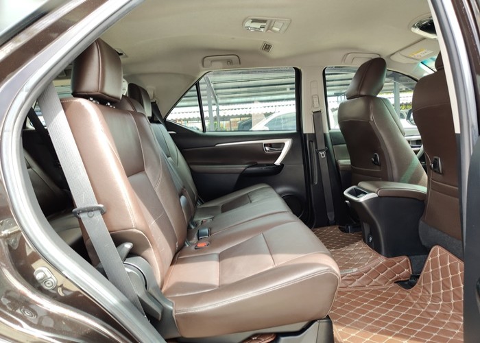 Used 9
                    TOYOTA
                     for Sale Image