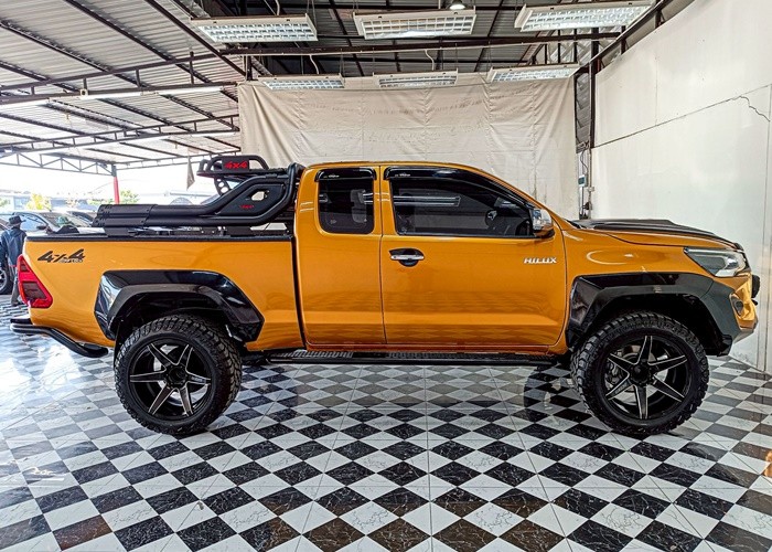 Used 5
                    TOYOTA
                     for Sale Image