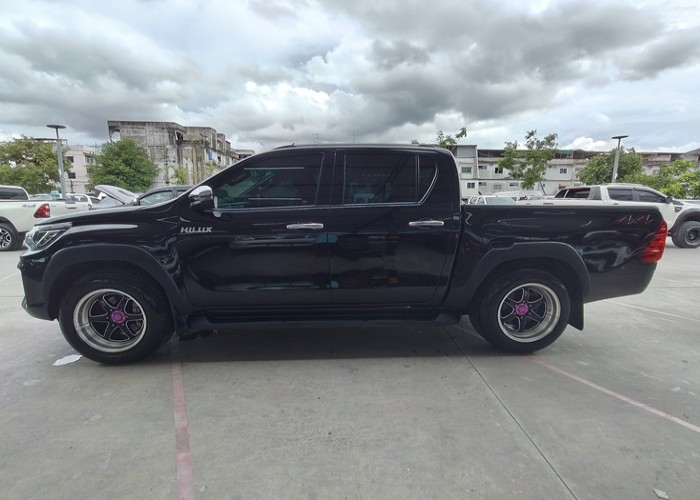 Used 3
                    TOYOTA
                     for Sale Image