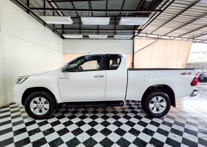 Used 8
                    TOYOTA
                     for Sale Image