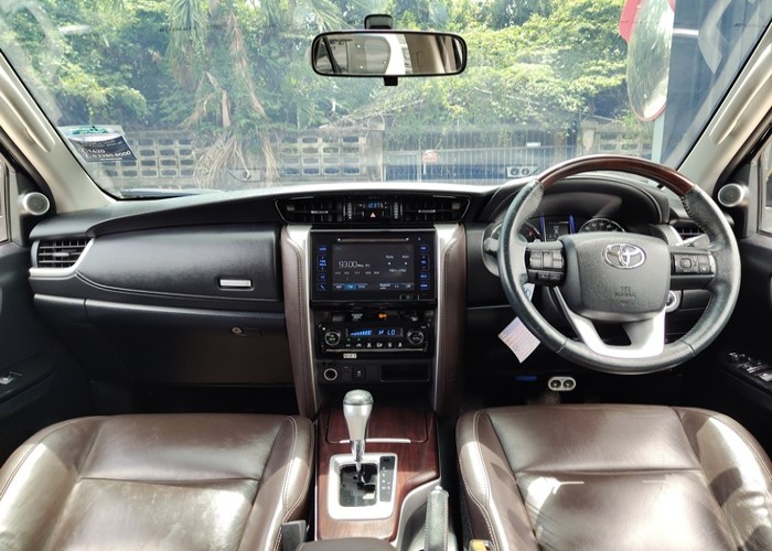 Used 1
                    TOYOTA
                     for Sale Image