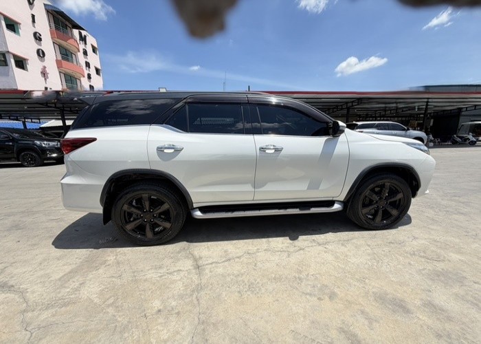 Used 1
                    TOYOTA
                     for Sale Image