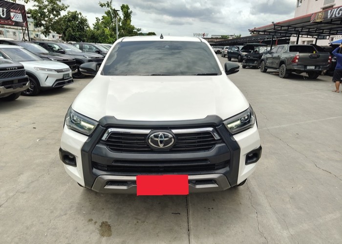 Used 8
                    TOYOTA
                     for Sale Image